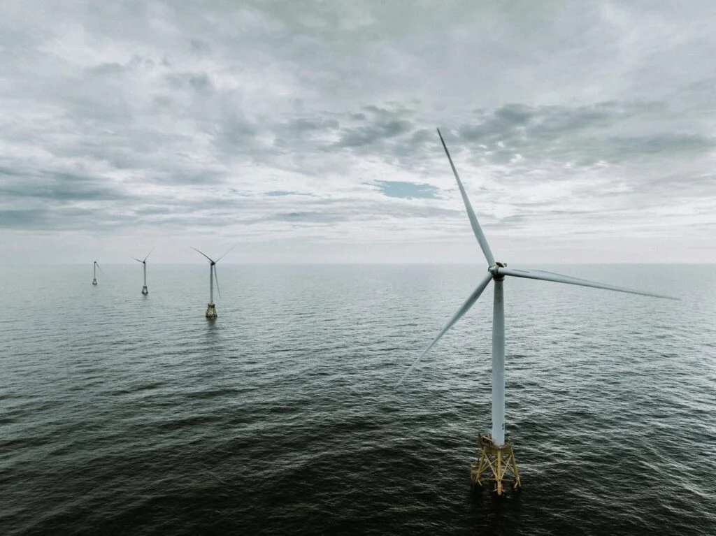 Federal Energy Policy Pivot A Comprehensive Analysis of Recent Executive Actions on Offshore Wind Climate Research and Fossil Fuel Extraction