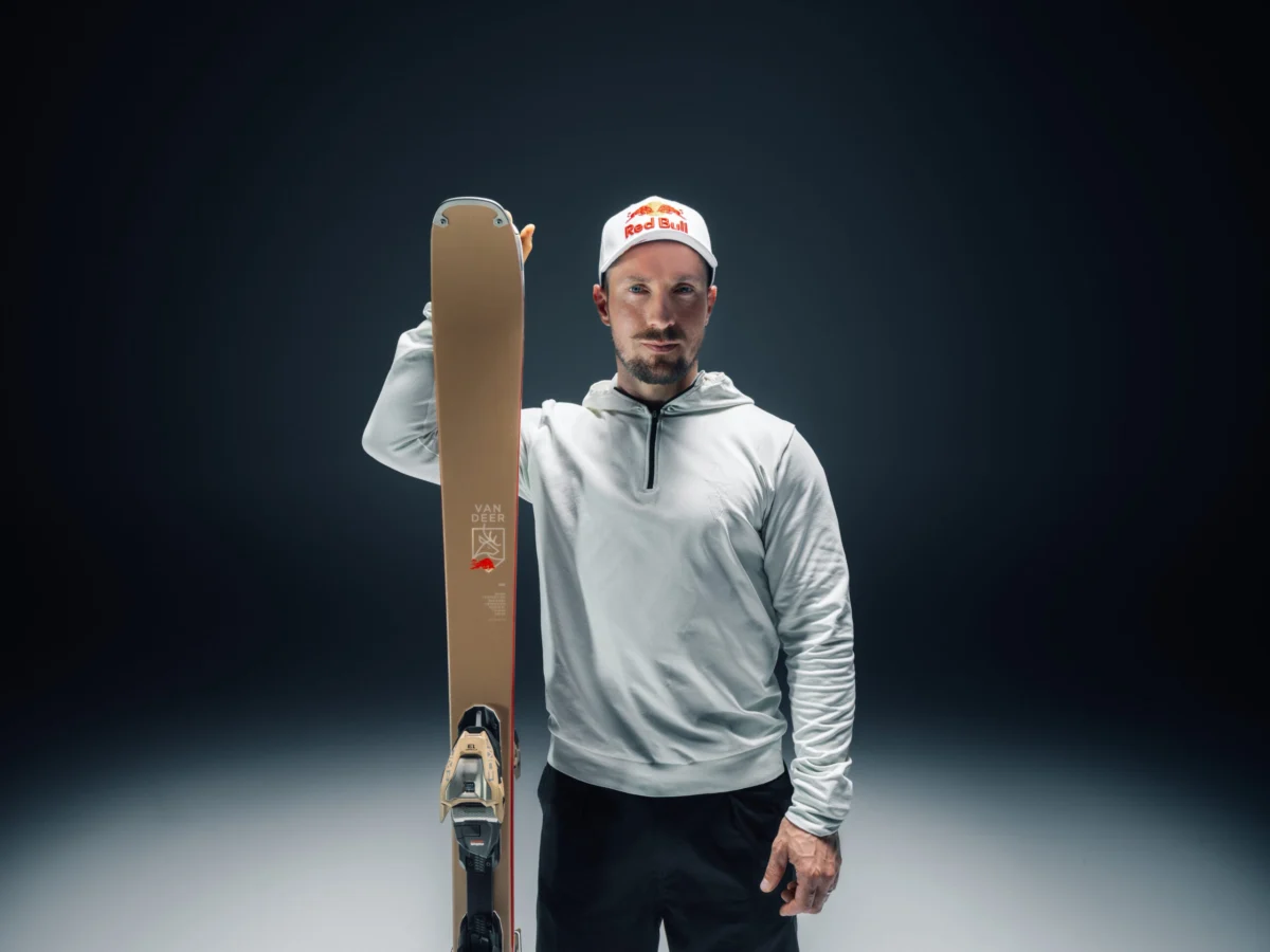 VAN DEER-Red Bull Sports Unveils H-POWER 89, Redefining All-Mountain Performance for the Discerning Skier